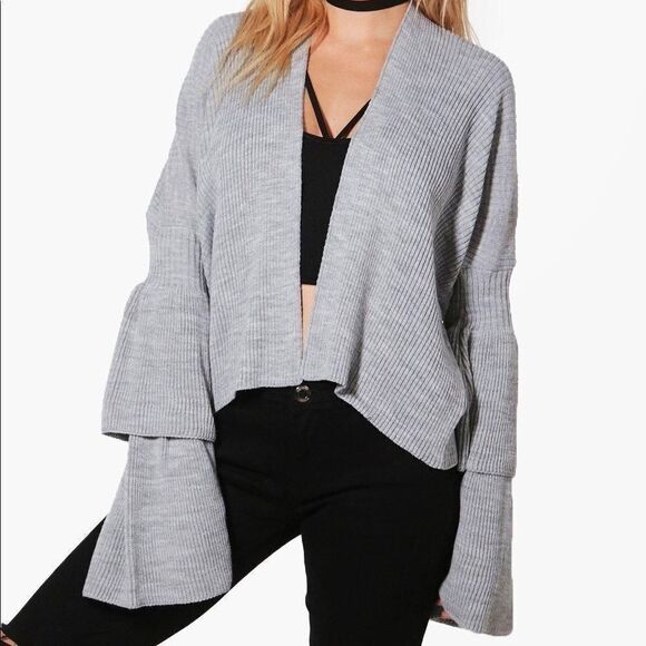 🌟BOOHOO Lottie Oversized Ruffle Sleeve Cardi🌟 - Picture 1 of 2